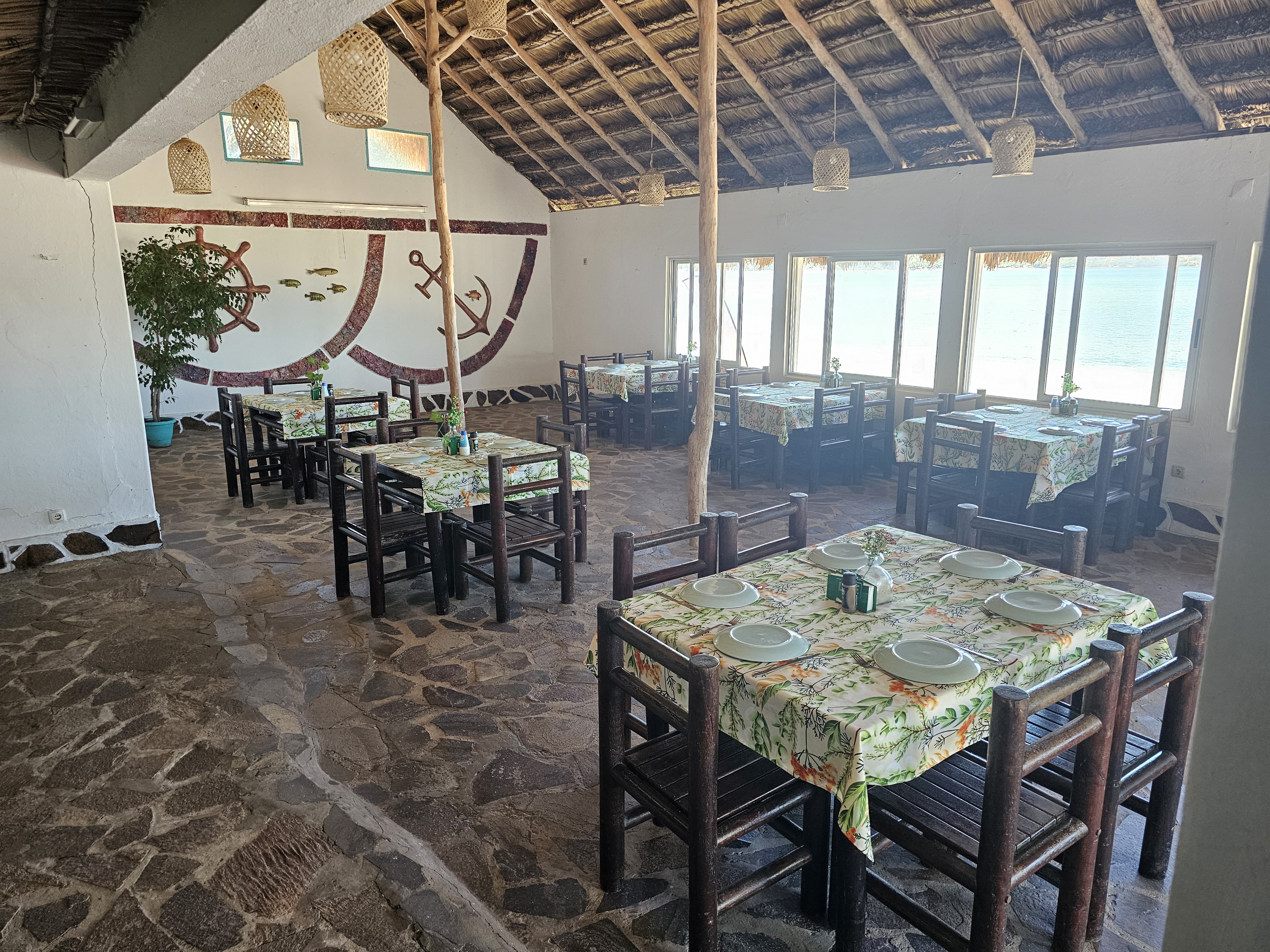 Terraza del restaurante del Palmeiras con vistas a la playa