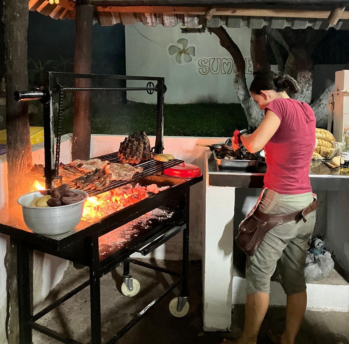 Barbacoa en acción en una velada del equipo BKC
