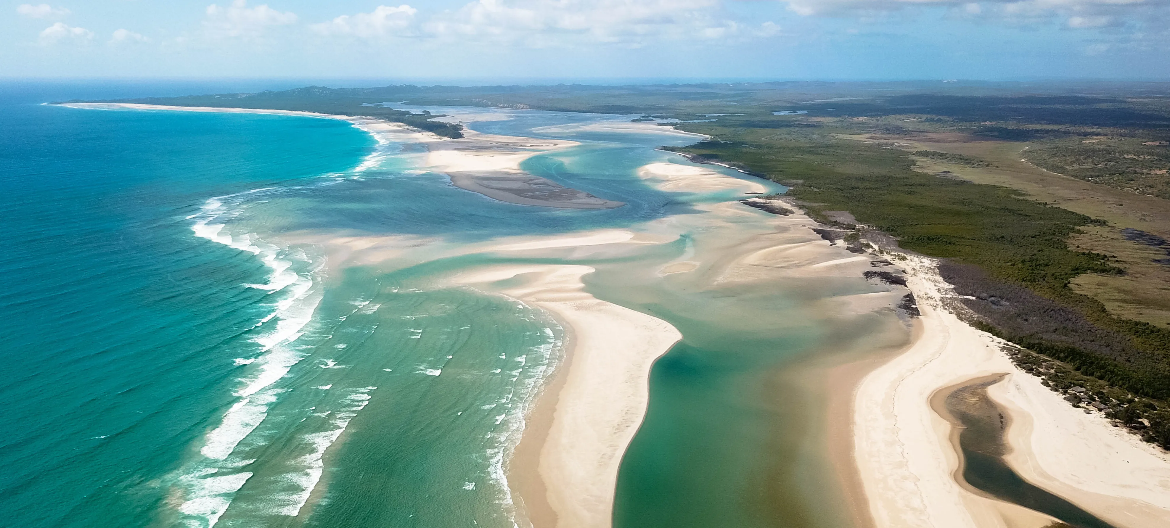 Paysage de plage vu de drone